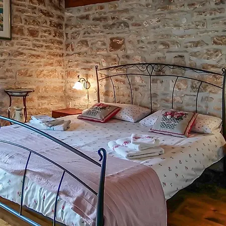 Bassi Ferienhaus Basici